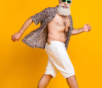 Waar! Dadkani maxay ahaayeen, oo xagey ka yimaadeen?